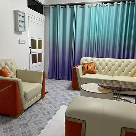 Ontrack Travel Transit Hotel Male Zewnętrze zdjęcie