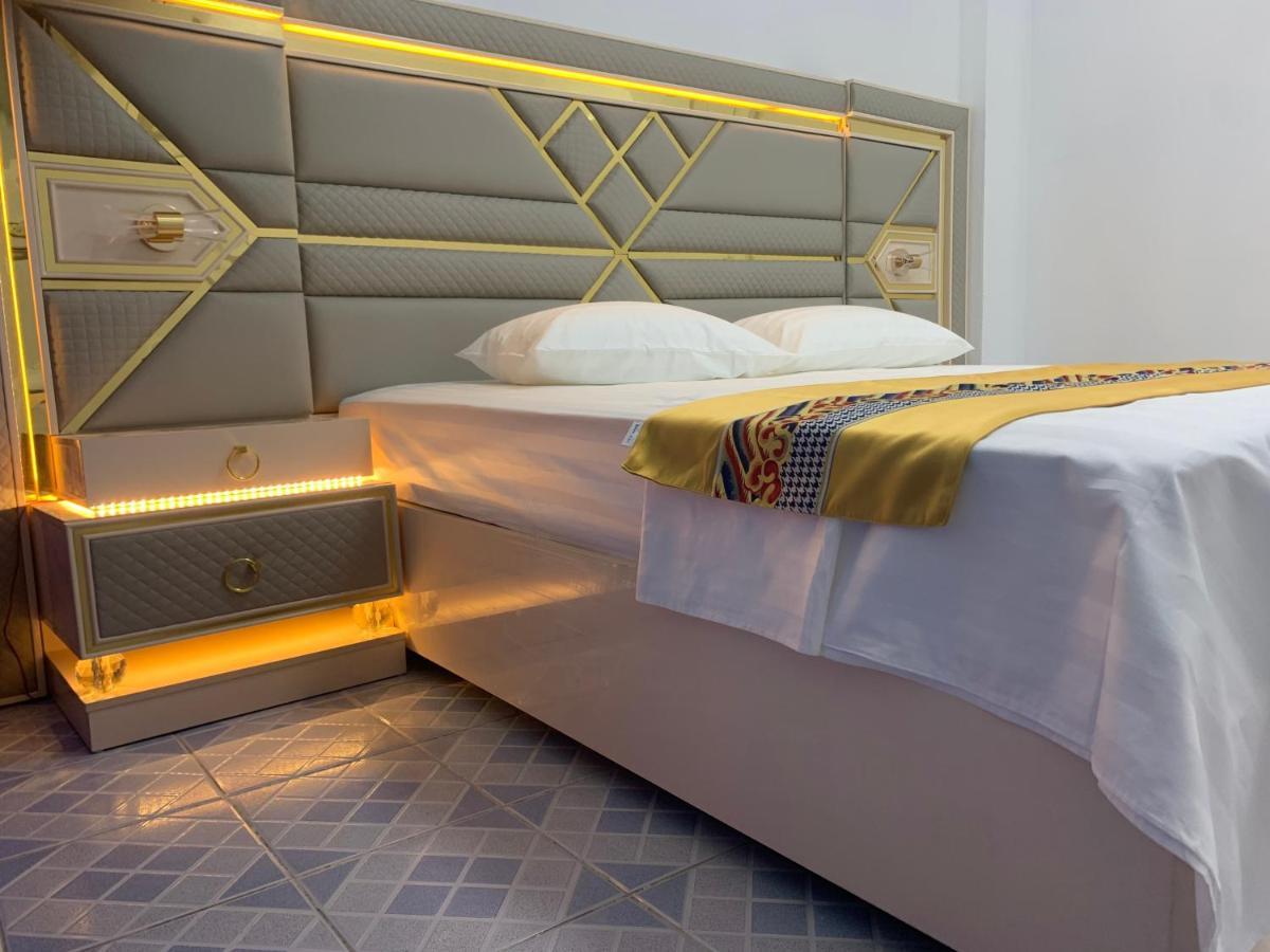 Ontrack Travel Transit Hotel Male Zewnętrze zdjęcie